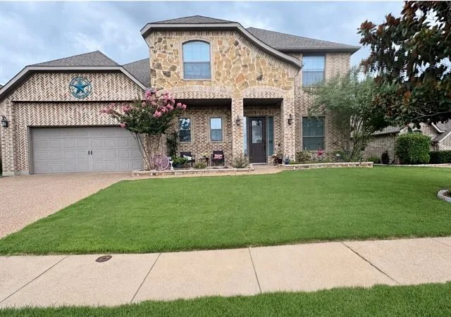 Photo of 412 Bur Oak Trail