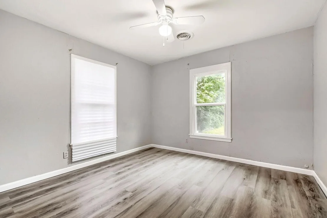 Photo of 1420 Bennett Drive