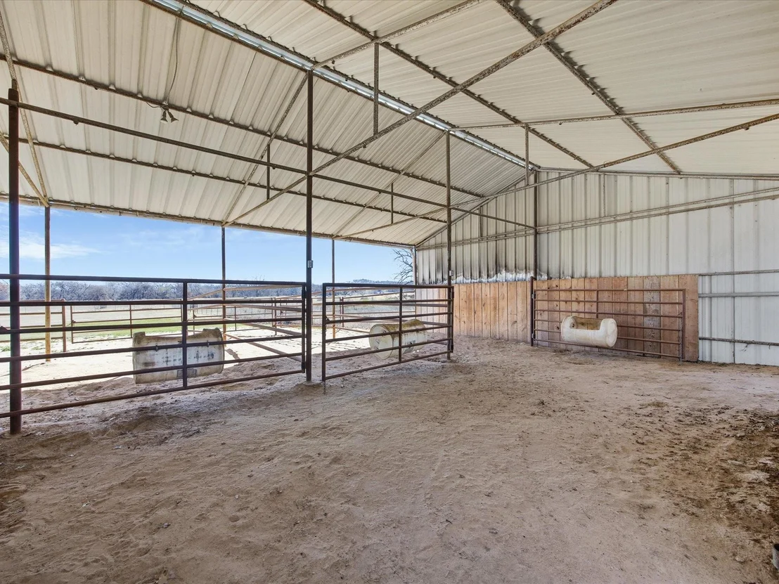 Photo of 19901 S Highway 281