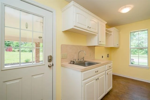 Photo of 3460 Hawk Road