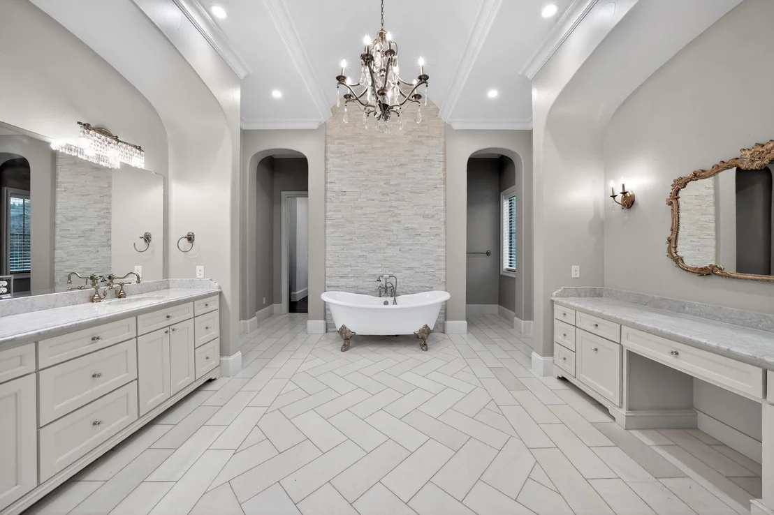 Photo of 230 Oak Tree Drive