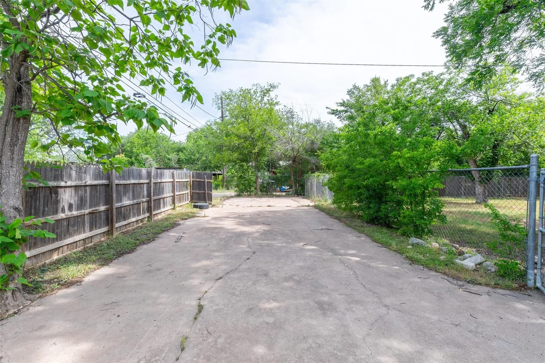 Photo of 2026 Over Street
