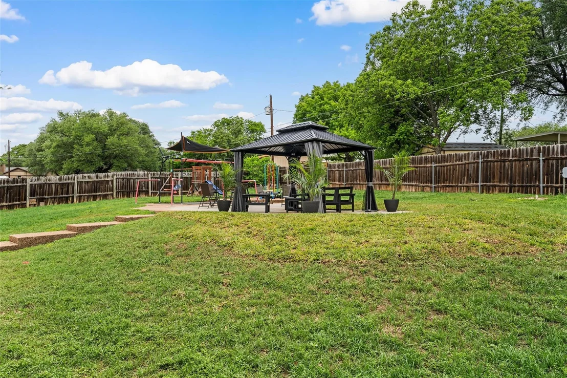 Photo of 216 Hillside Drive