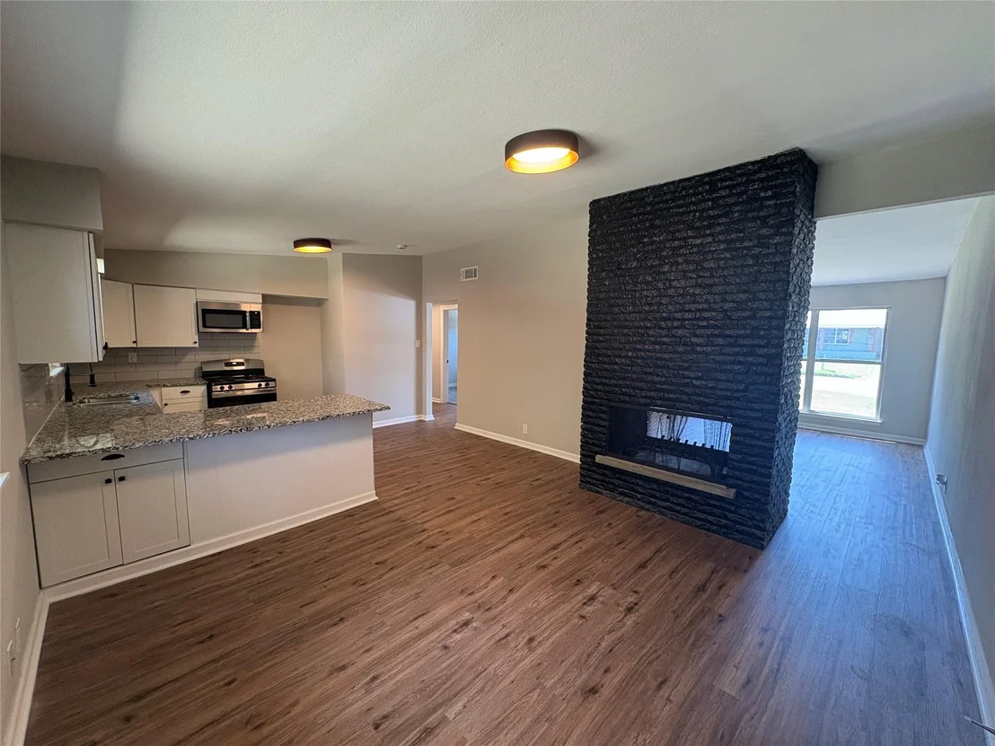 Photo of 425 W Lamberth Road