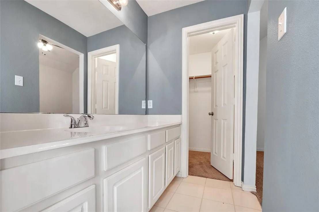 Photo of 2106 Hillside Drive