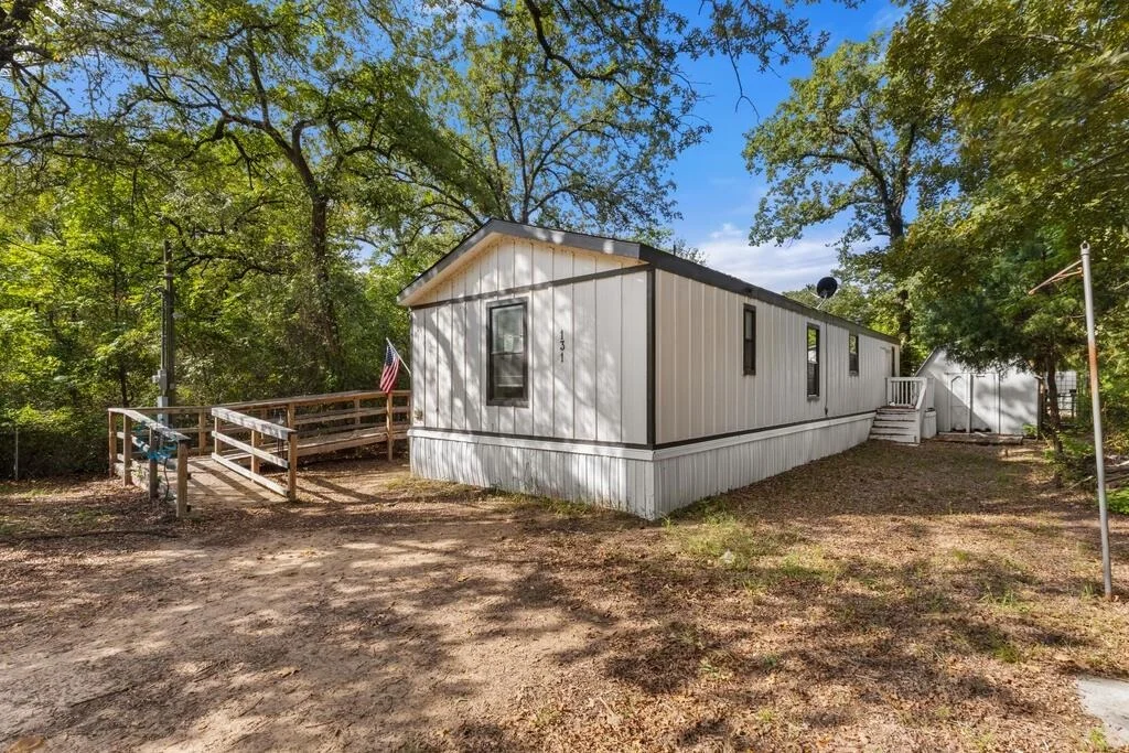 Photo of 131 Sunray Street