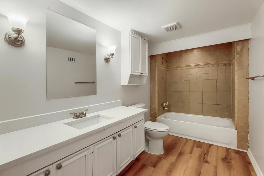 Photo of 6639 Roundrock Road