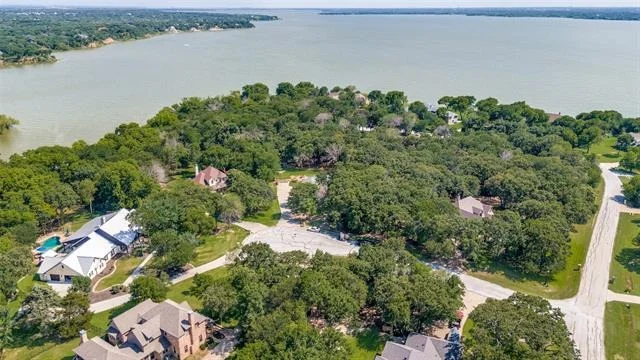Photo of 4401 Oak Shores Circle