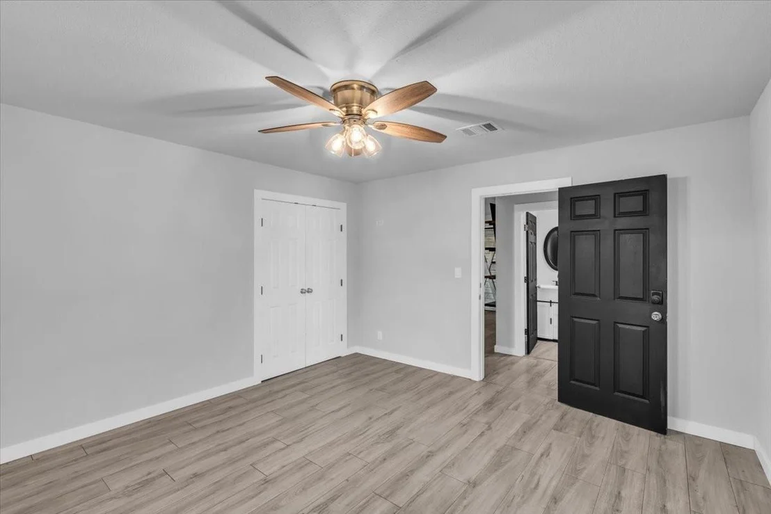 Photo of 211 W Stegall Drive