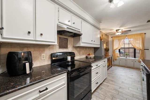 Photo of 1711 Clearbrook Lane