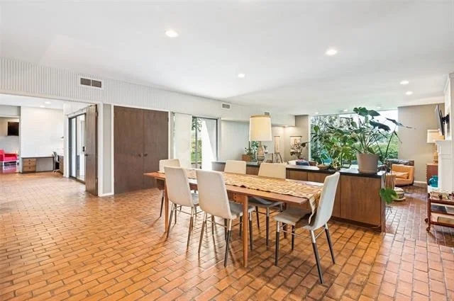 Photo of 6652 Talbot Parkway