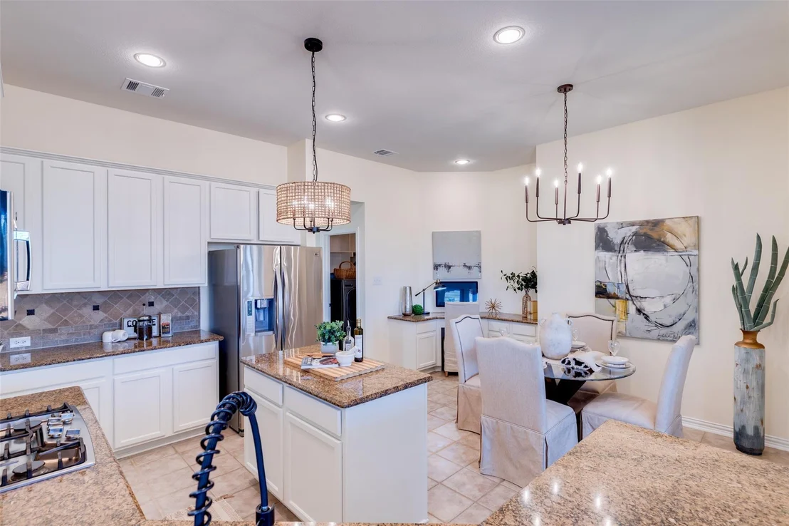 Photo of 881 Sibyl Lane