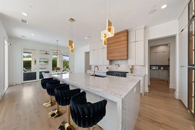 Photo of 3347 Midwick Drive