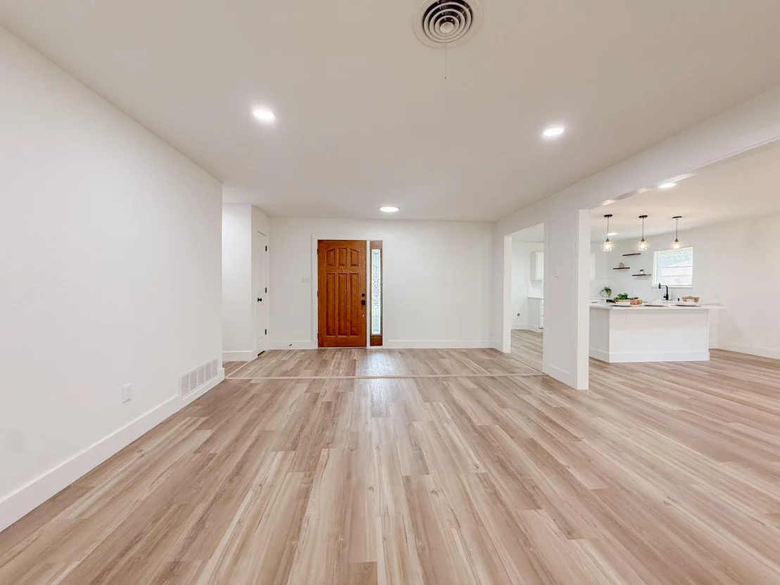 Photo of 228 Hallbrook Drive