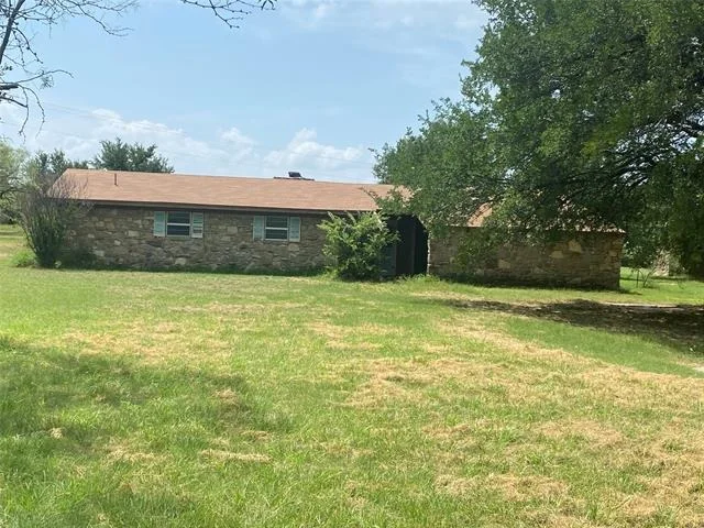 Photo of 930 Pine Tree Road
