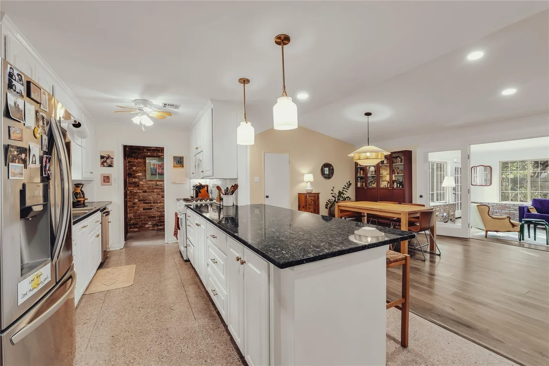 Photo of 2112 Gregory Lane