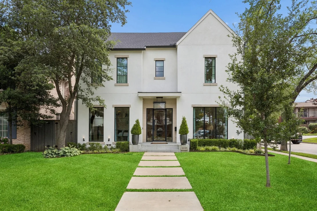 Photo of 4437 Grassmere Lane