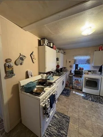 Photo of 2125 Oakland Drive