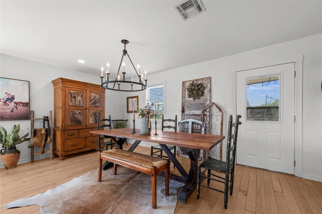 Photo of 140 Private Road 801