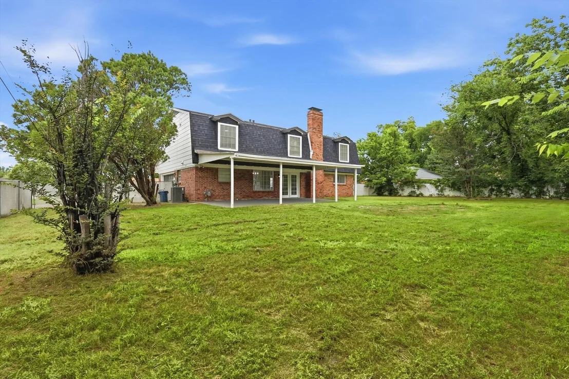 Photo of 300 Leighton Drive