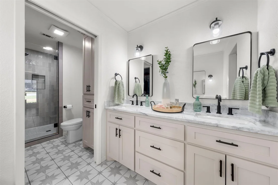 Photo of 4324 Green Point Drive