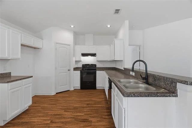 Photo of 2839 Saint David Drive