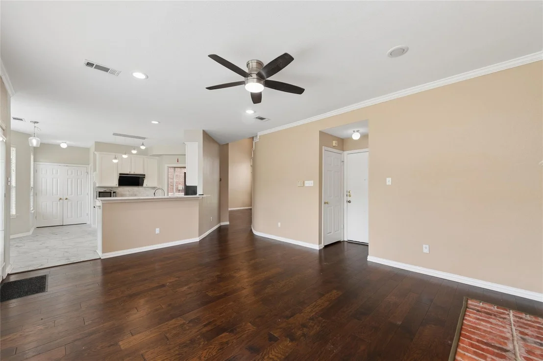 Photo of 937 Parker Drive