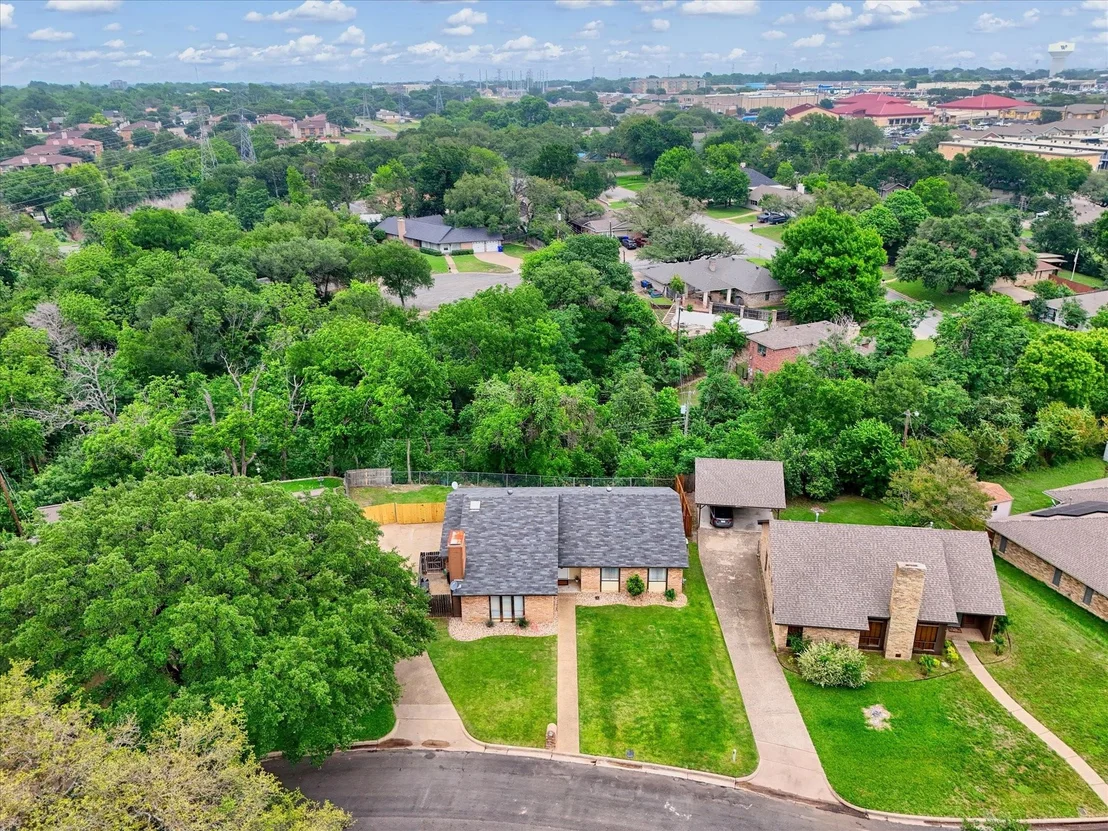 Photo of 913 Montclair Drive