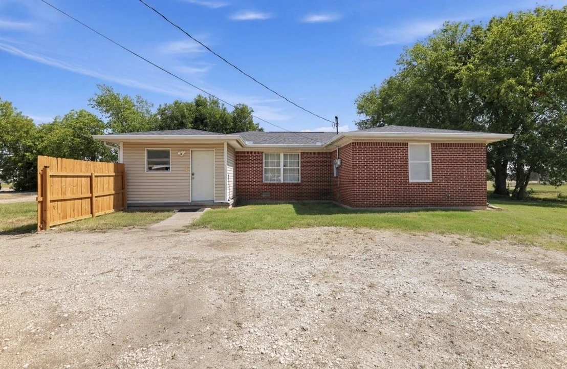 Photo of 535 Ross Road