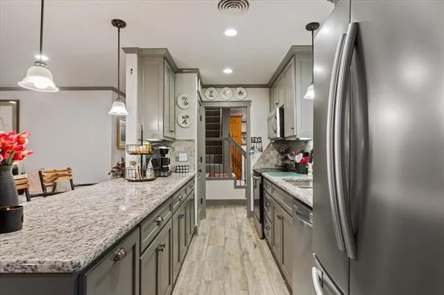 Photo of 649 Wedgewood Drive