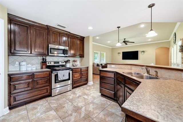 Photo of 220 Ebony Place
