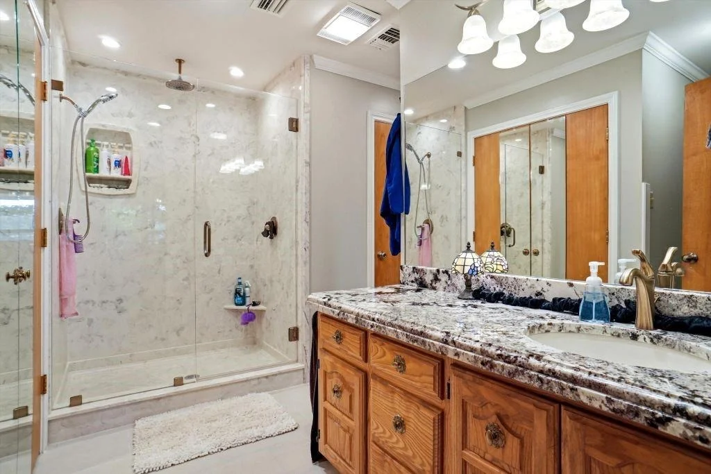 Photo of 665 Private Road 5881
