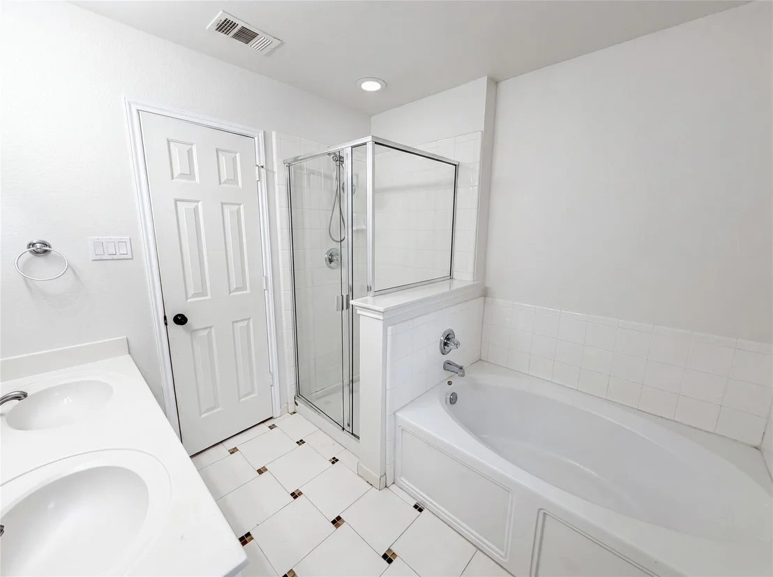 Photo of 111 Forest Park Lane