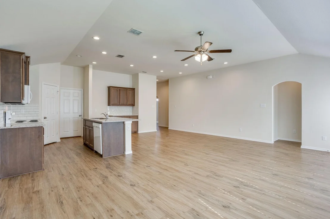 Photo of 209 Balcones Drive