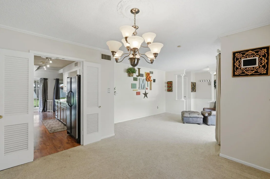 Photo of 858 Canyon Court