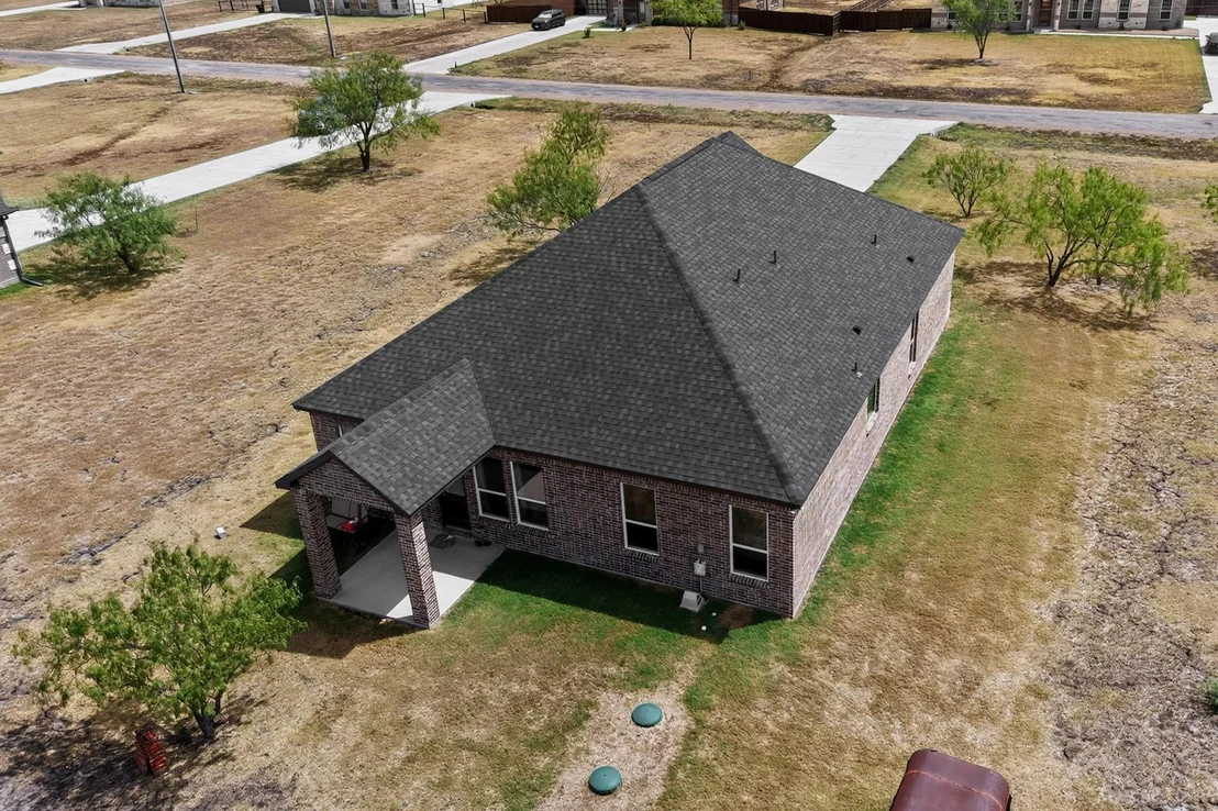 Photo of 925 Genesis Road