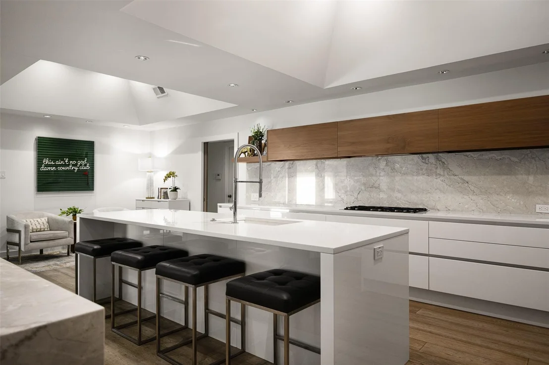 Photo of 6946 Forest Glade Circle