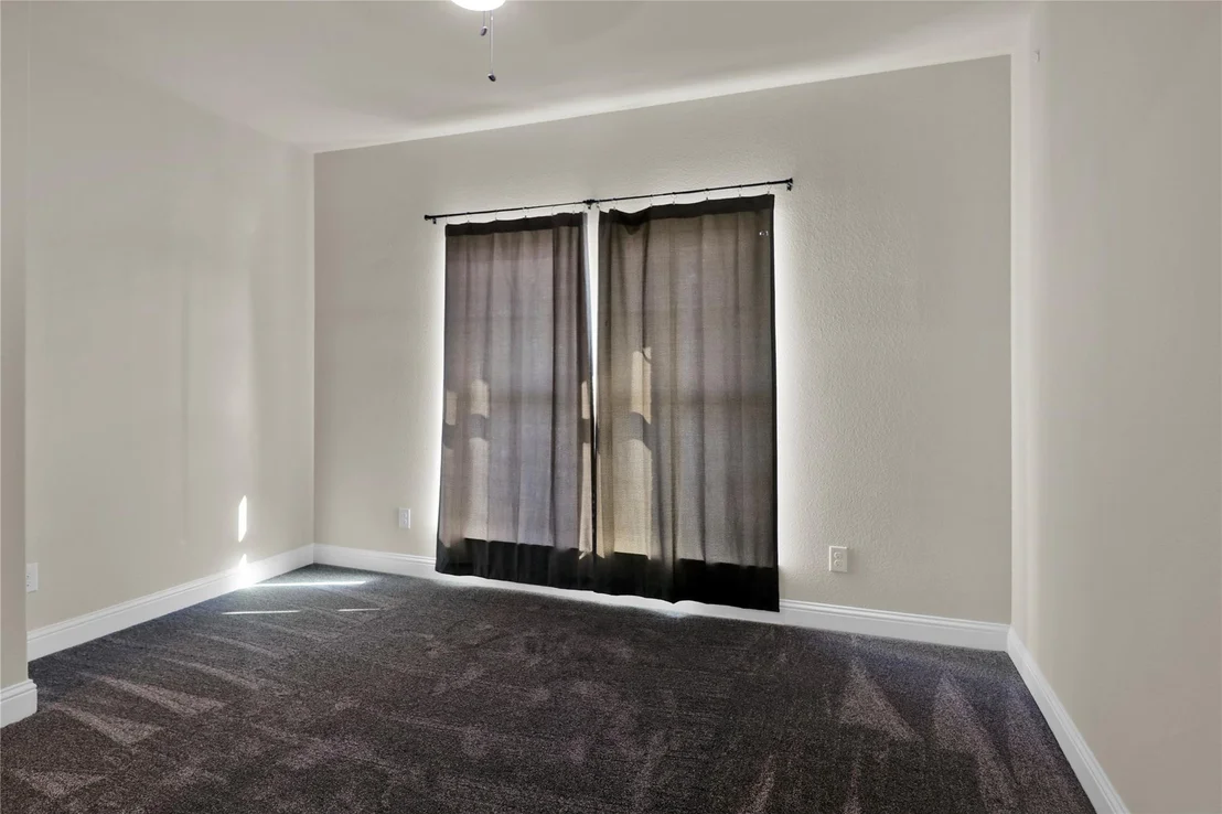 Photo of 8023 Pennington
