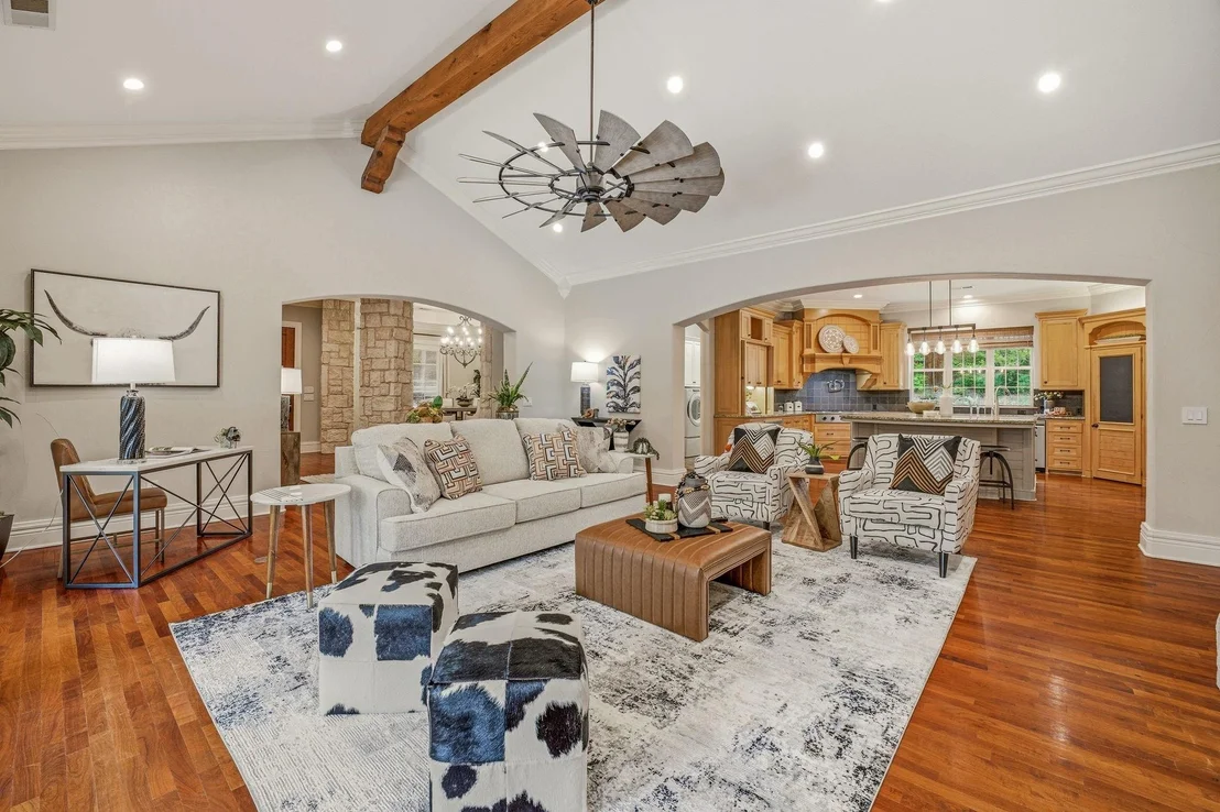 Photo of 6436 Valley Creek