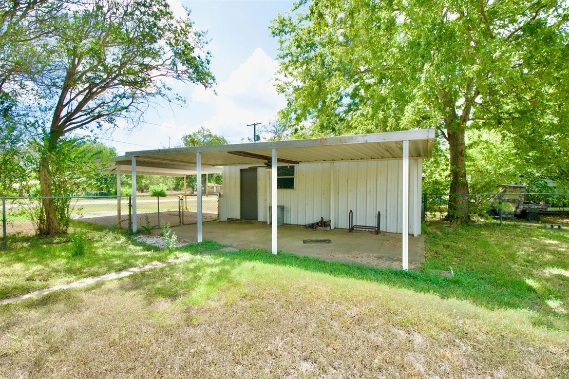 Photo of 1202 Tyler