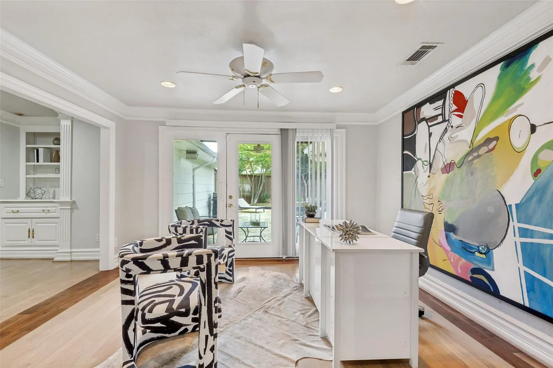 Photo of 5322 W Mockingbird Lane