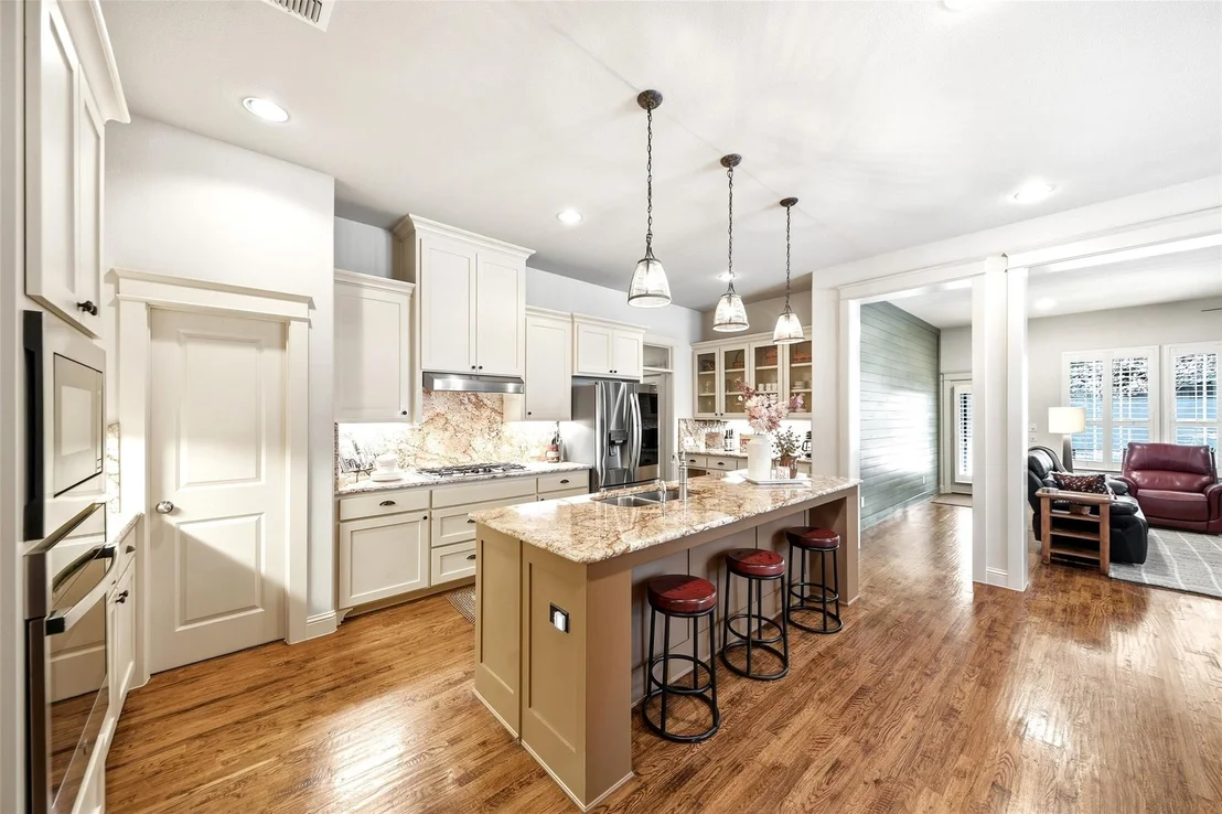 Photo of 7205 Darrow Drive