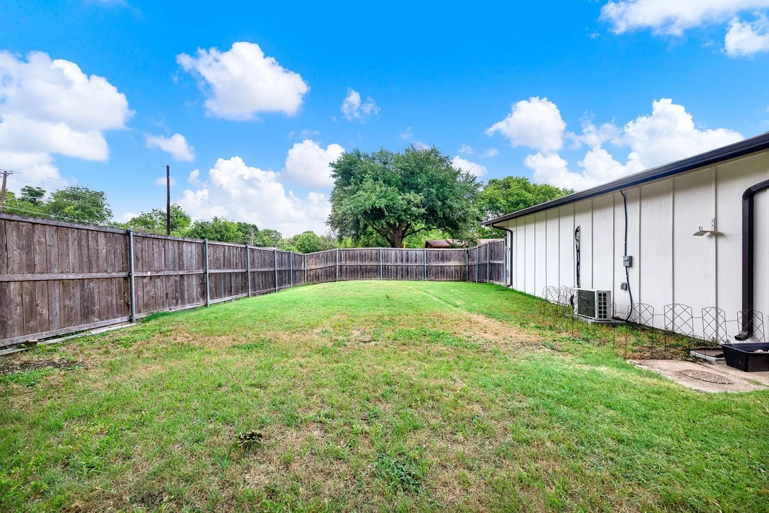 Photo of 745 Pinehurst Drive