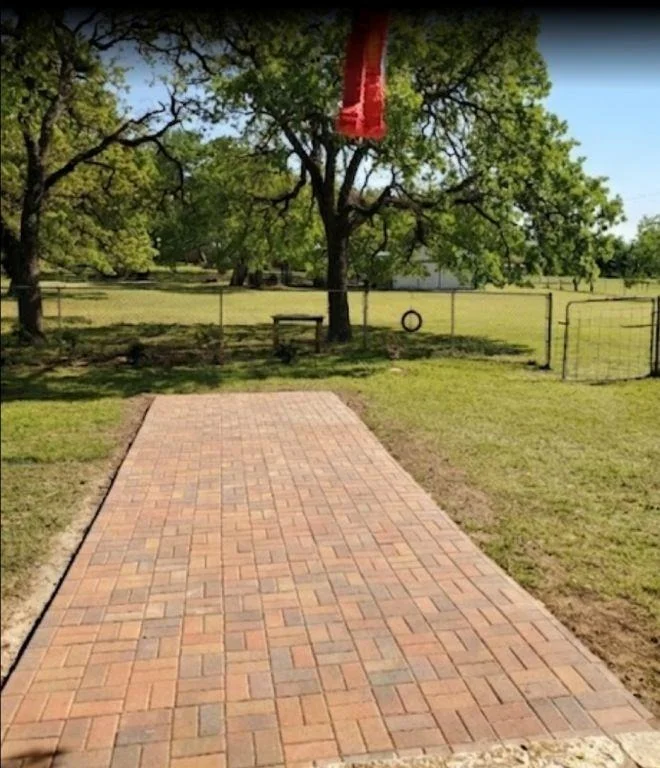 Photo of 2524 Mockingbird Road
