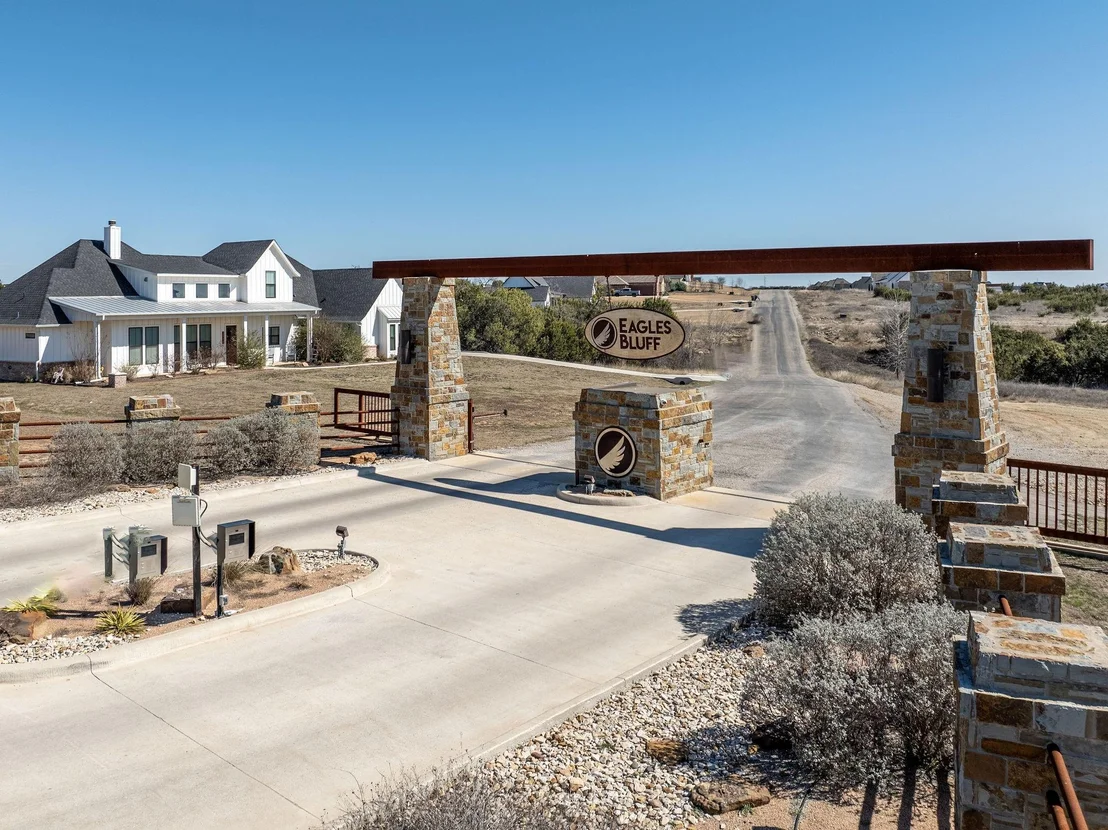 Photo of 1145 Eagles Bluff Drive