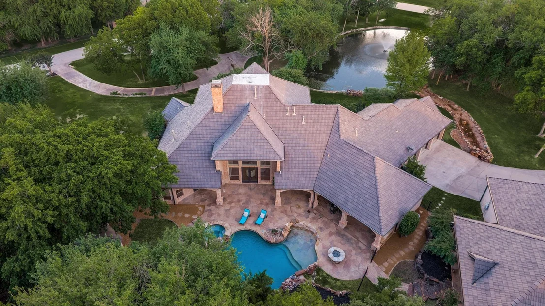 Photo of 2626 Twelve Oaks Lane