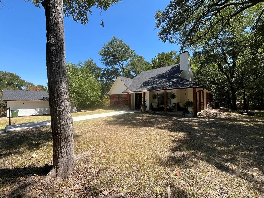 Photo of 1229 Epps Road