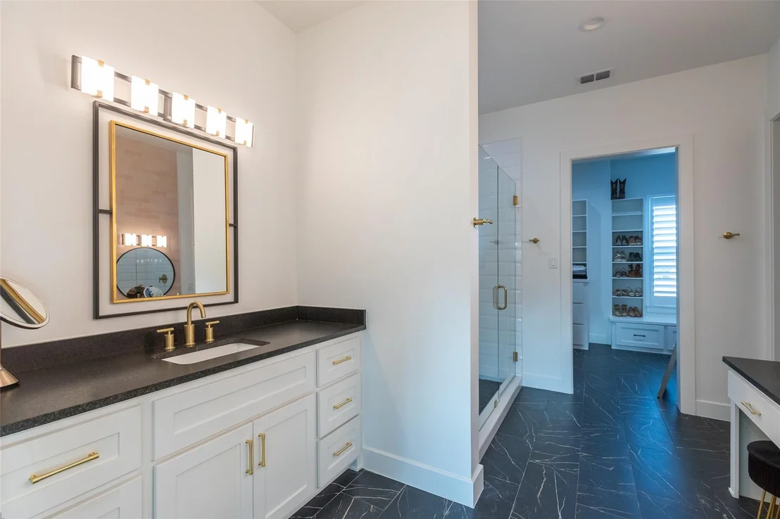 Photo of 8250 Drovers Lane