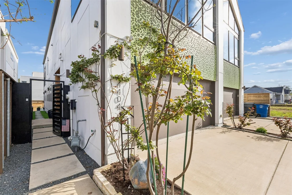 Photo of 4404 Capitol Avenue