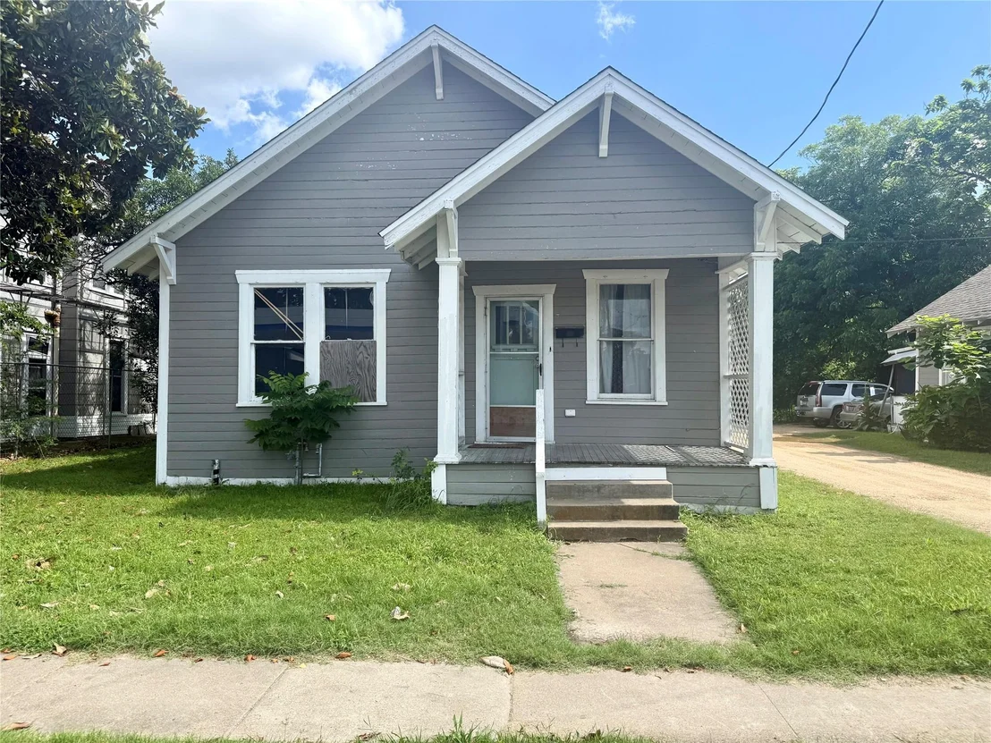 Photo of 400 Live Oak Street